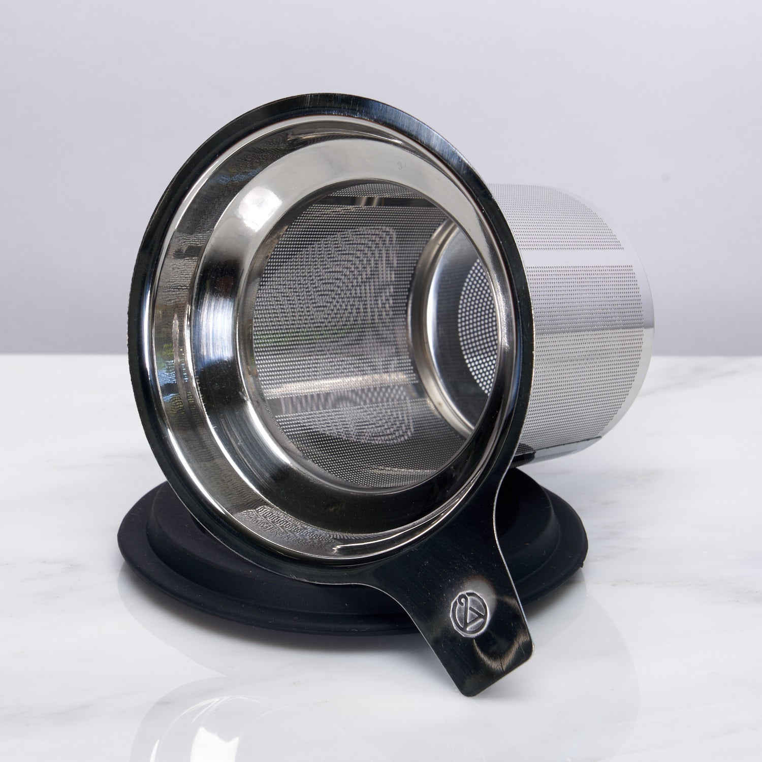 One Cup Infuser · Tea Strainer with Silicone Lid | August Uncommon Tea